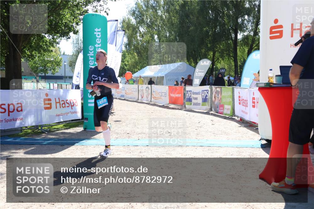 07.09.2025 - 19. Norderstedt Triathlon Zöllner http://msf.ph/oto/8782972 07.09.2025 15:02:08 Ziel 1468 meine-sportfotos.de