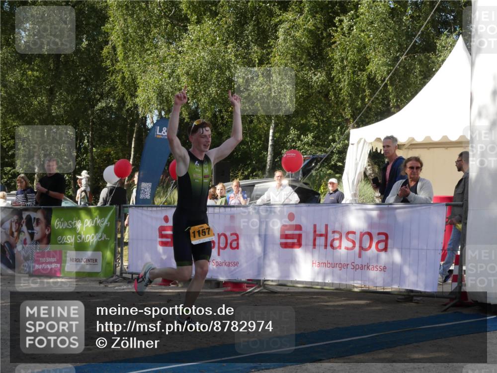 07.09.2025 - 19. Norderstedt Triathlon Zöllner http://msf.ph/oto/8782974 07.09.2025 11:44:01 Ziel 1157 meine-sportfotos.de