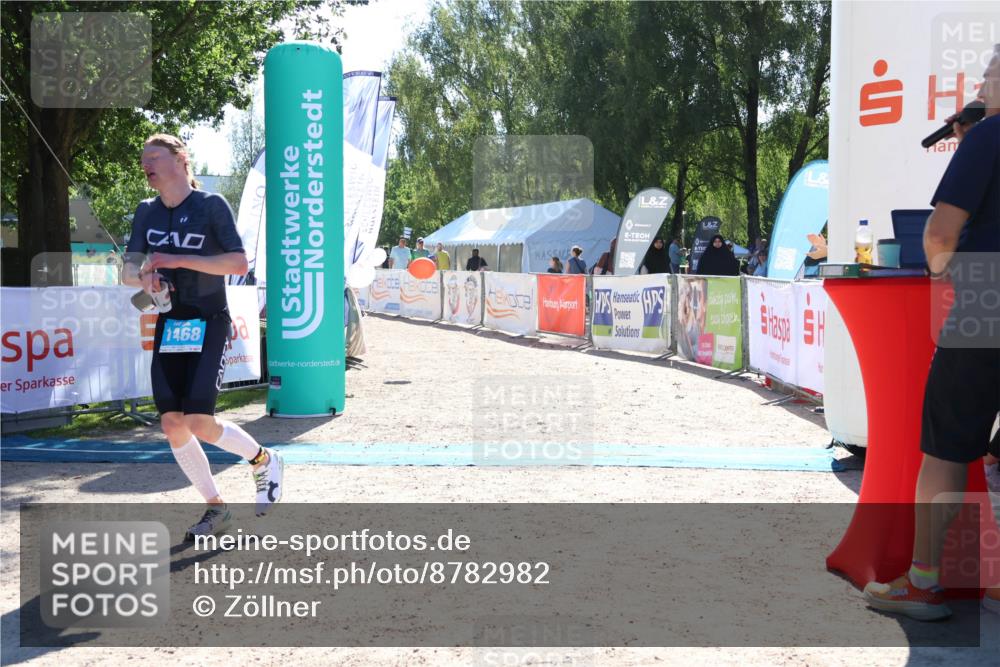 07.09.2025 - 19. Norderstedt Triathlon Zöllner http://msf.ph/oto/8782982 07.09.2025 15:02:09 Ziel 1468 meine-sportfotos.de