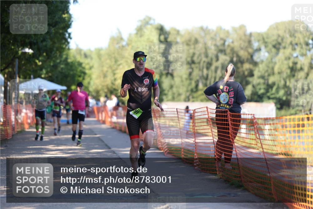 07.09.2025 - 19. Norderstedt Triathlon Michael Strokosch http://msf.ph/oto/8783001 07.09.2025 16:11:14 Laufen 491, 950 meine-sportfotos.de