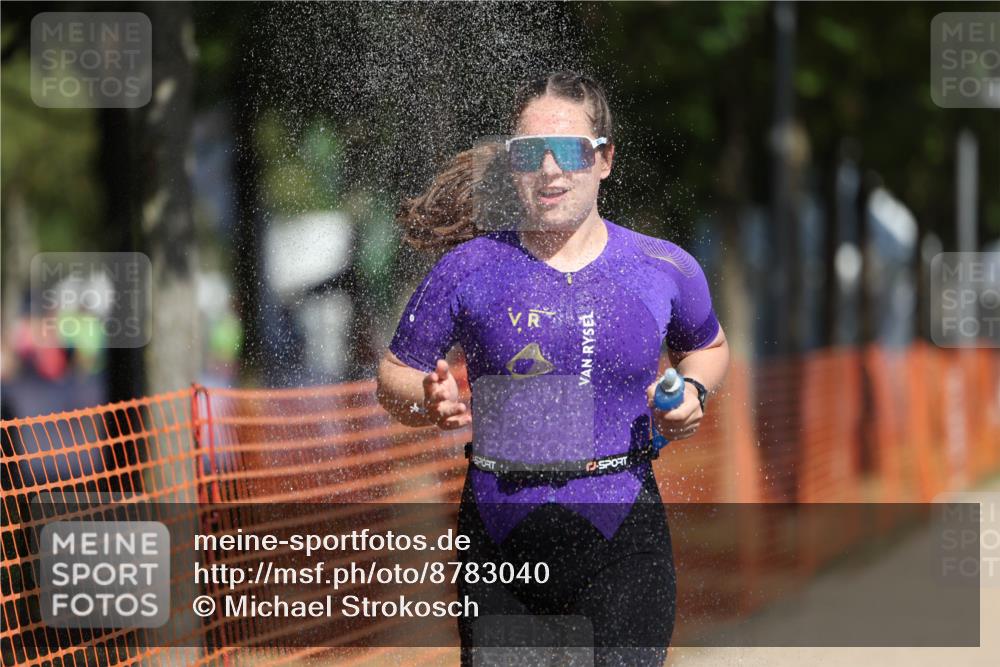 07.09.2025 - 19. Norderstedt Triathlon Michael Strokosch http://msf.ph/oto/8783040 07.09.2025 12:14:14 Laufen 1246 meine-sportfotos.de