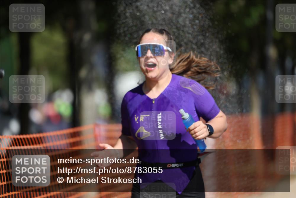 07.09.2025 - 19. Norderstedt Triathlon Michael Strokosch http://msf.ph/oto/8783055 07.09.2025 12:14:14 Laufen 1246 meine-sportfotos.de
