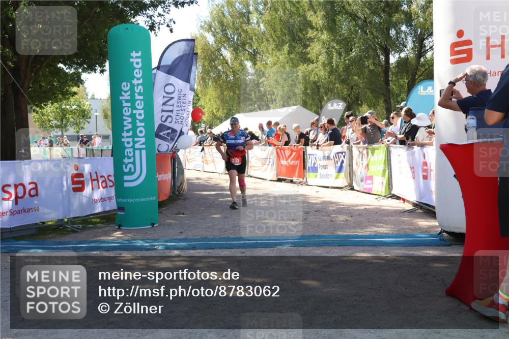 07.09.2025 - 19. Norderstedt Triathlon Zöllner http://msf.ph/oto/8783062 07.09.2025 13:03:40 Ziel 233, 1251 meine-sportfotos.de