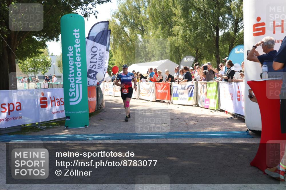 07.09.2025 - 19. Norderstedt Triathlon Zöllner http://msf.ph/oto/8783077 07.09.2025 13:03:41 Ziel 233, 1251 meine-sportfotos.de