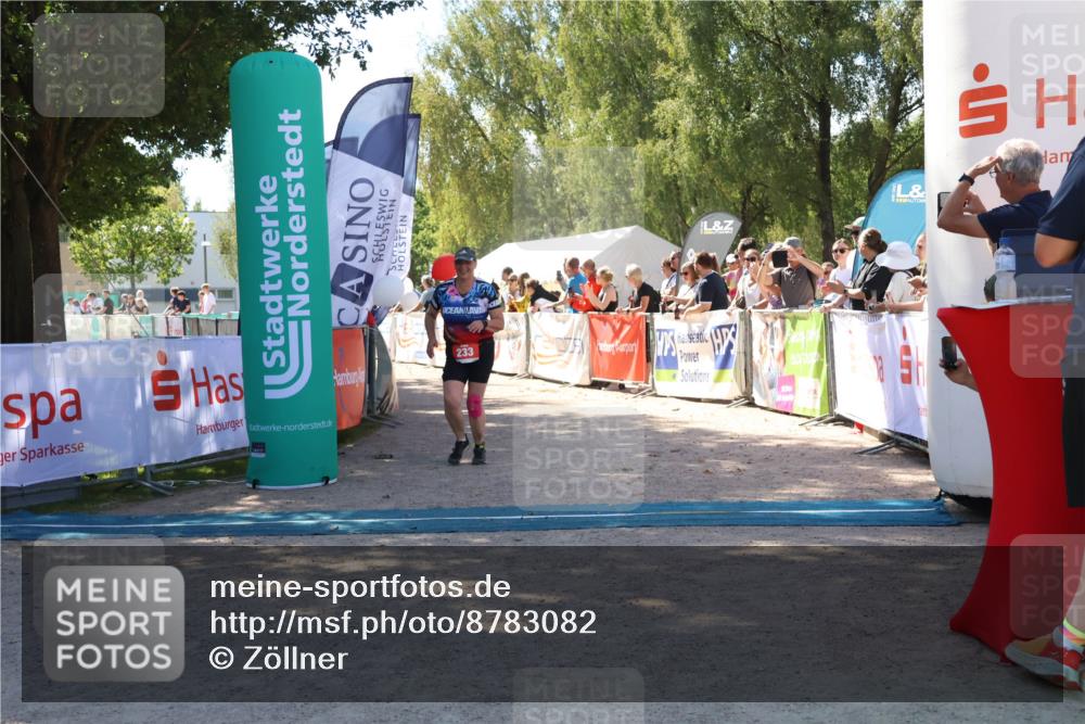 07.09.2025 - 19. Norderstedt Triathlon Zöllner http://msf.ph/oto/8783082 07.09.2025 13:03:41 Ziel 233, 1251 meine-sportfotos.de