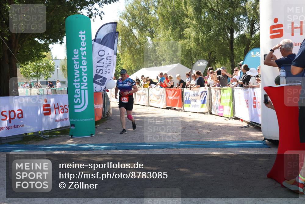 07.09.2025 - 19. Norderstedt Triathlon Zöllner http://msf.ph/oto/8783085 07.09.2025 13:03:41 Ziel 233, 1251 meine-sportfotos.de