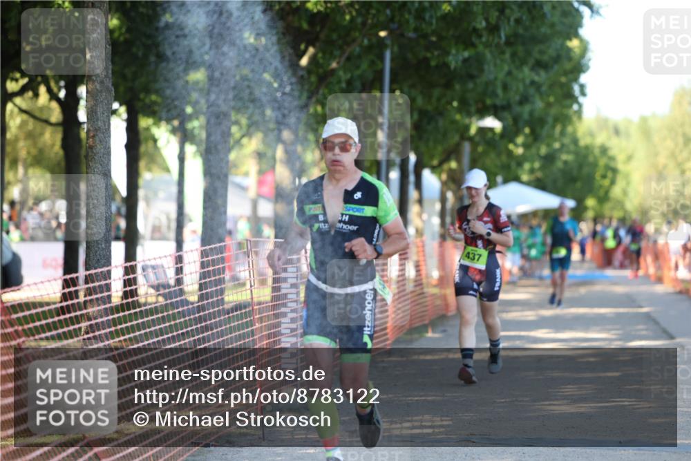 07.09.2025 - 19. Norderstedt Triathlon Michael Strokosch http://msf.ph/oto/8783122 07.09.2025 16:11:22 Laufen 437, 950, 1481 meine-sportfotos.de