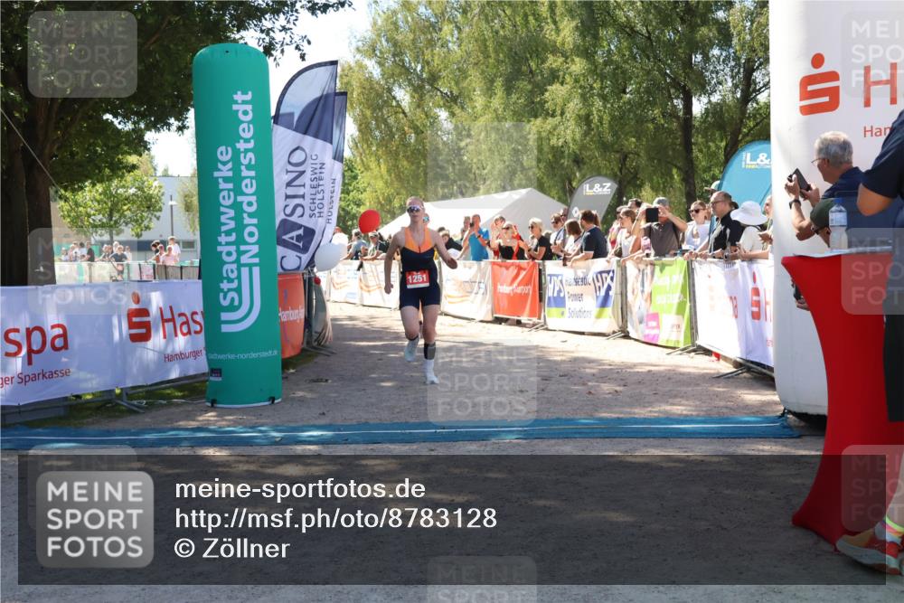07.09.2025 - 19. Norderstedt Triathlon Zöllner http://msf.ph/oto/8783128 07.09.2025 13:03:45 Ziel 233, 721, 1251 meine-sportfotos.de
