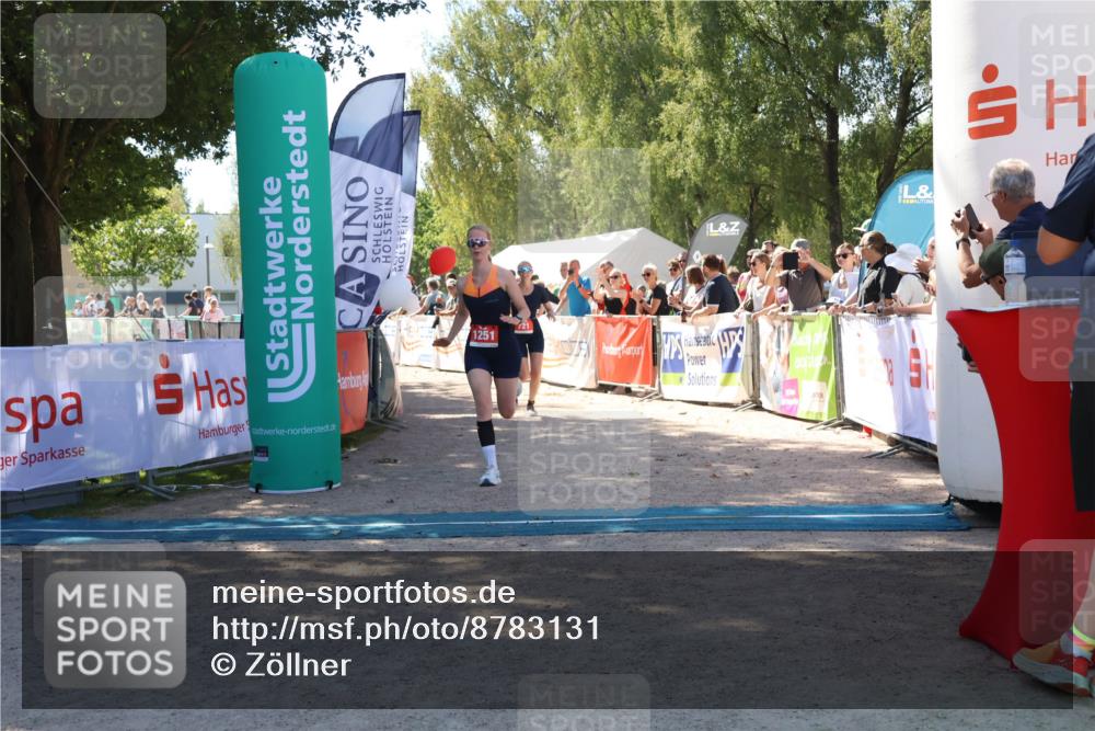 07.09.2025 - 19. Norderstedt Triathlon Zöllner http://msf.ph/oto/8783131 07.09.2025 13:03:45 Ziel 233, 721, 1251 meine-sportfotos.de