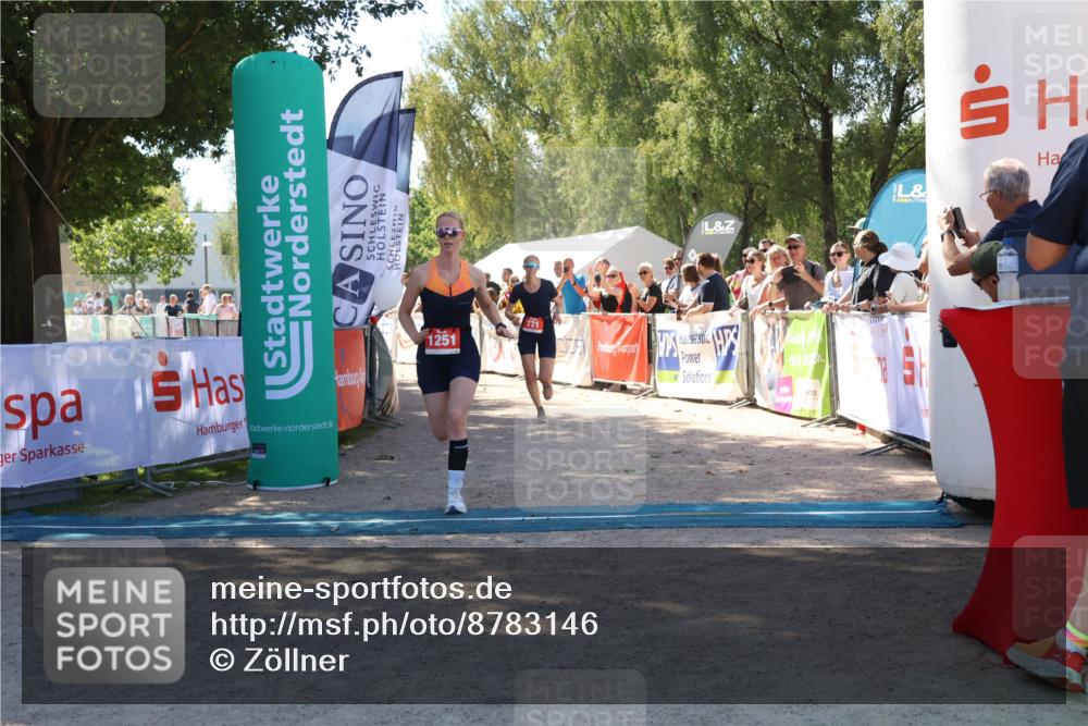 07.09.2025 - 19. Norderstedt Triathlon Zöllner http://msf.ph/oto/8783146 07.09.2025 13:03:46 Ziel 233, 721, 1251 meine-sportfotos.de