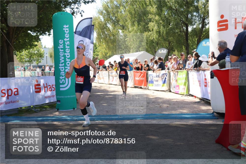 07.09.2025 - 19. Norderstedt Triathlon Zöllner http://msf.ph/oto/8783156 07.09.2025 13:03:46 Ziel 233, 721, 1251 meine-sportfotos.de
