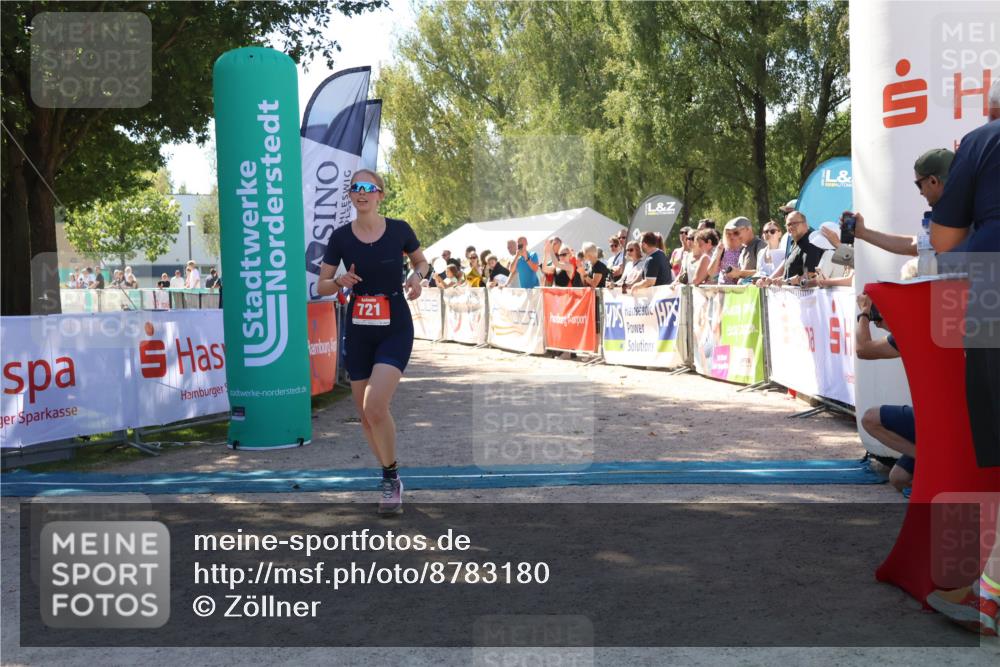 07.09.2025 - 19. Norderstedt Triathlon Zöllner http://msf.ph/oto/8783180 07.09.2025 13:03:48 Ziel 182, 273, 721, 1251 meine-sportfotos.de