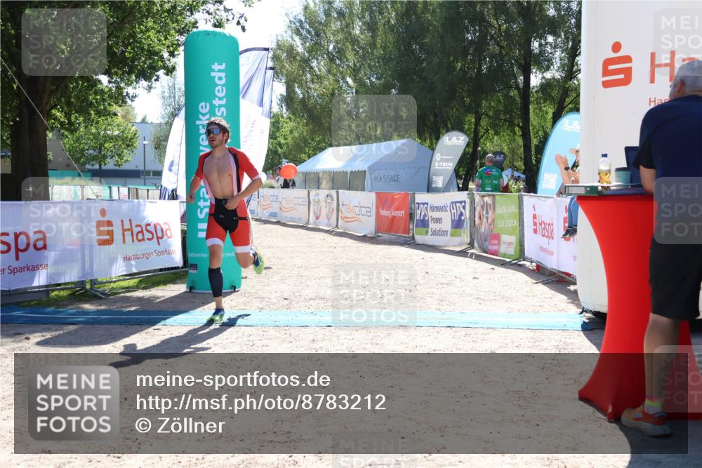 07.09.2025 - 19. Norderstedt Triathlon Zöllner http://msf.ph/oto/8783212 07.09.2025 15:07:43 Ziel 974 meine-sportfotos.de