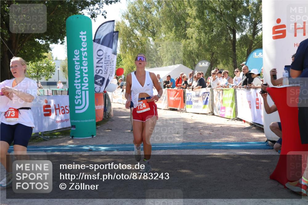07.09.2025 - 19. Norderstedt Triathlon Zöllner http://msf.ph/oto/8783243 07.09.2025 13:03:55 Ziel 182, 207, 273, 724 meine-sportfotos.de