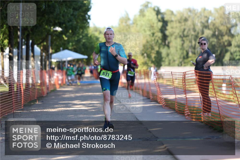 07.09.2025 - 19. Norderstedt Triathlon Michael Strokosch http://msf.ph/oto/8783245 07.09.2025 16:11:30 Laufen 531, 552 meine-sportfotos.de