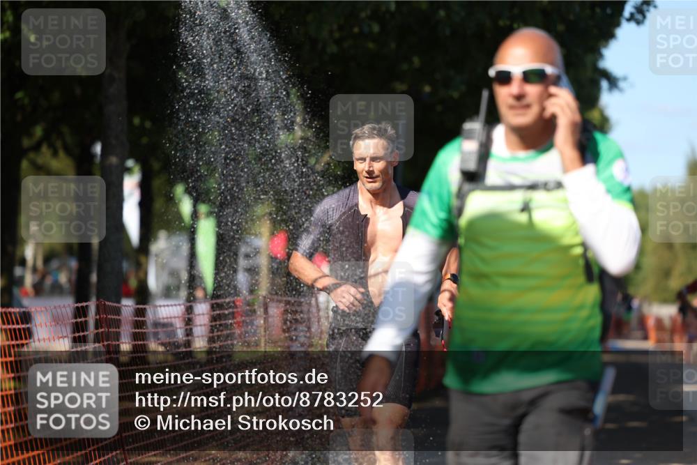07.09.2025 - 19. Norderstedt Triathlon Michael Strokosch http://msf.ph/oto/8783252 07.09.2025 15:16:20 Laufen 911, 977, 1465, 1502 meine-sportfotos.de