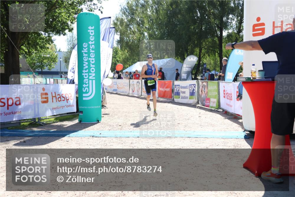 07.09.2025 - 19. Norderstedt Triathlon Zöllner http://msf.ph/oto/8783274 07.09.2025 15:08:38 Ziel 1042 meine-sportfotos.de