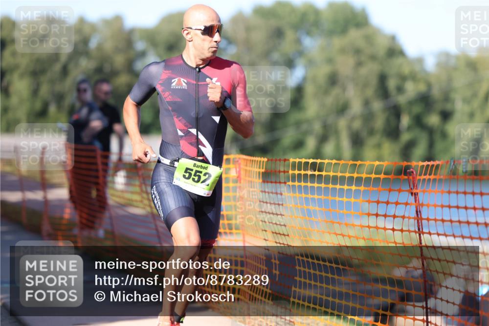 07.09.2025 - 19. Norderstedt Triathlon Michael Strokosch http://msf.ph/oto/8783289 07.09.2025 16:11:36 Laufen 531, 552 meine-sportfotos.de