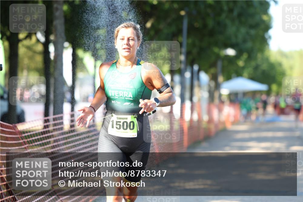 07.09.2025 - 19. Norderstedt Triathlon Michael Strokosch http://msf.ph/oto/8783347 07.09.2025 16:11:46 Laufen 1500 meine-sportfotos.de