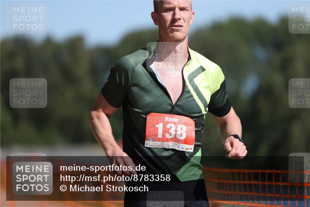 07.09.2025 - 19. Norderstedt Triathlon Michael Strokosch http://msf.ph/oto/8783358 07.09.2025 12:14:31 Laufen 138, 154, 819 meine-sportfotos.de