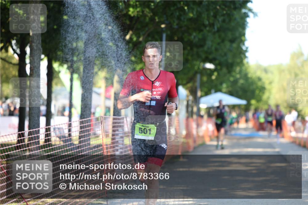 07.09.2025 - 19. Norderstedt Triathlon Michael Strokosch http://msf.ph/oto/8783366 07.09.2025 16:11:55 Laufen 492, 501 meine-sportfotos.de