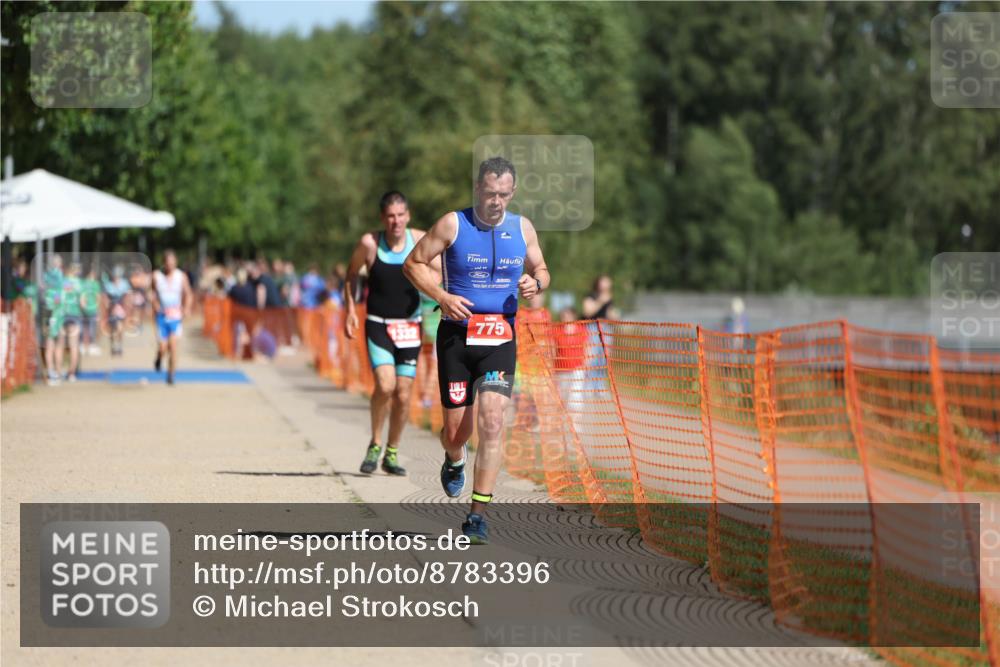 07.09.2025 - 19. Norderstedt Triathlon Michael Strokosch http://msf.ph/oto/8783396 07.09.2025 12:14:37 Laufen 775, 1332 meine-sportfotos.de