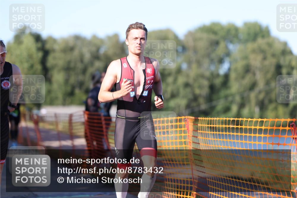 07.09.2025 - 19. Norderstedt Triathlon Michael Strokosch http://msf.ph/oto/8783432 07.09.2025 16:12:04 Laufen 492, 498, 506, 522, 1593 meine-sportfotos.de