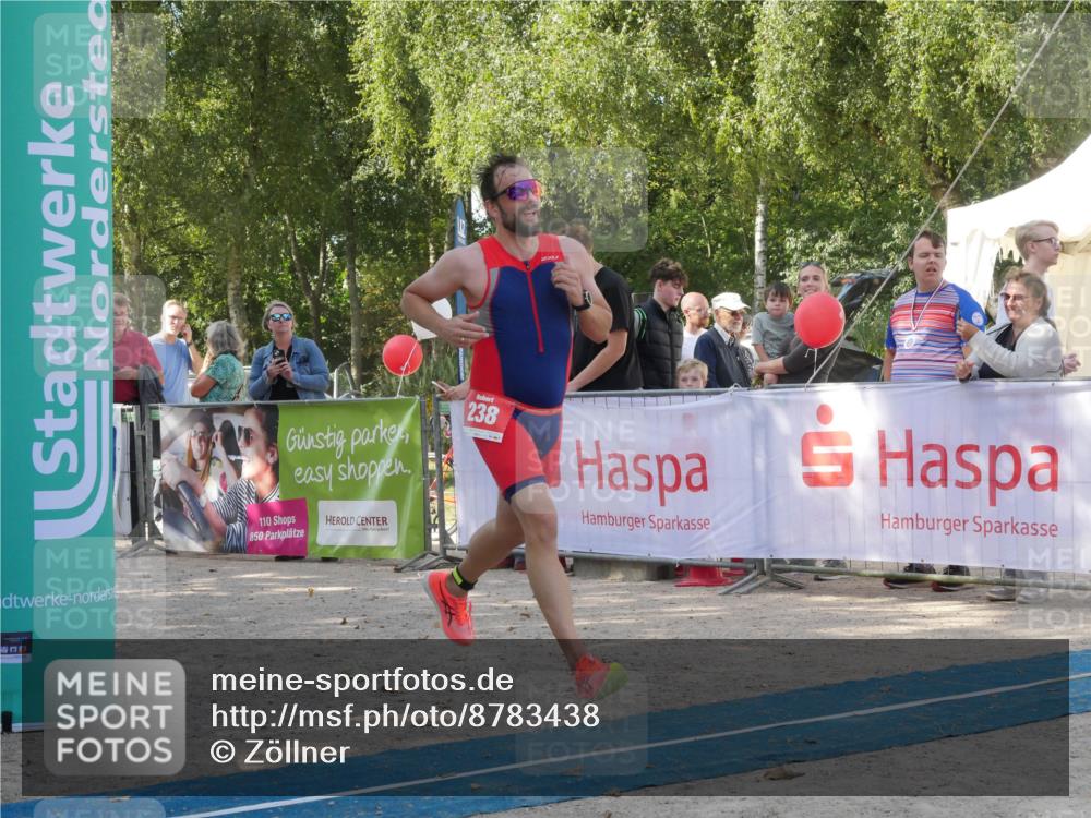 07.09.2025 - 19. Norderstedt Triathlon Zöllner http://msf.ph/oto/8783438 07.09.2025 11:54:59 Ziel 238 meine-sportfotos.de