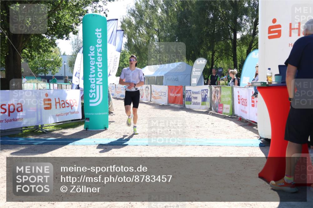 07.09.2025 - 19. Norderstedt Triathlon Zöllner http://msf.ph/oto/8783457 07.09.2025 15:11:58 Ziel 1421 meine-sportfotos.de