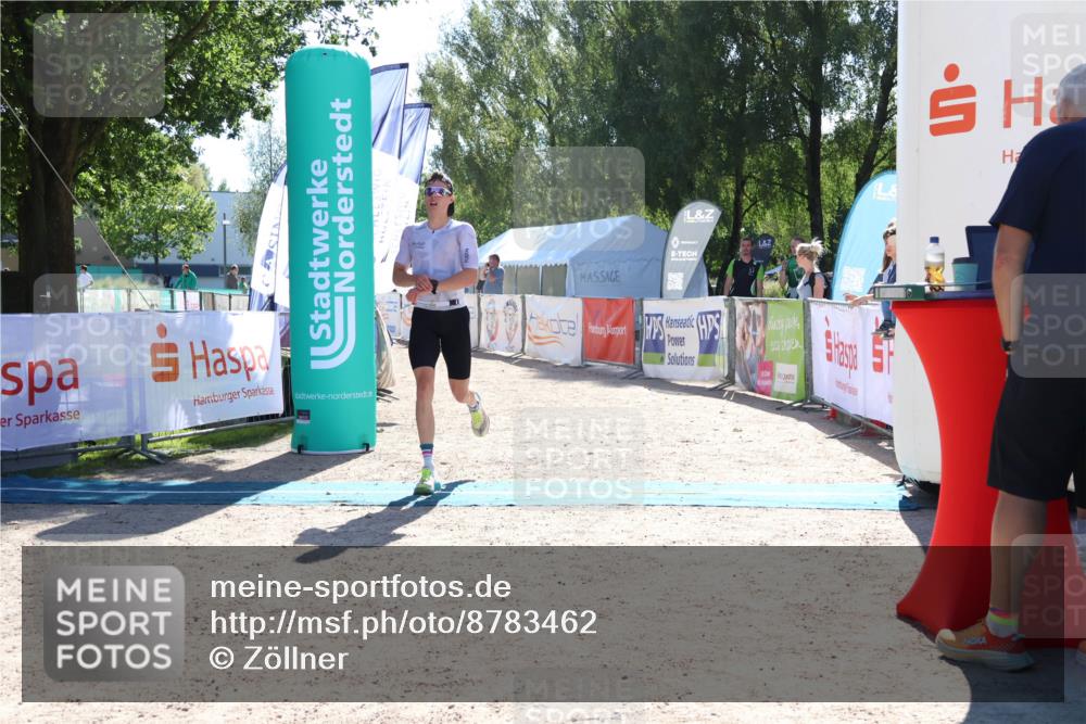 07.09.2025 - 19. Norderstedt Triathlon Zöllner http://msf.ph/oto/8783462 07.09.2025 15:11:58 Ziel 1421 meine-sportfotos.de