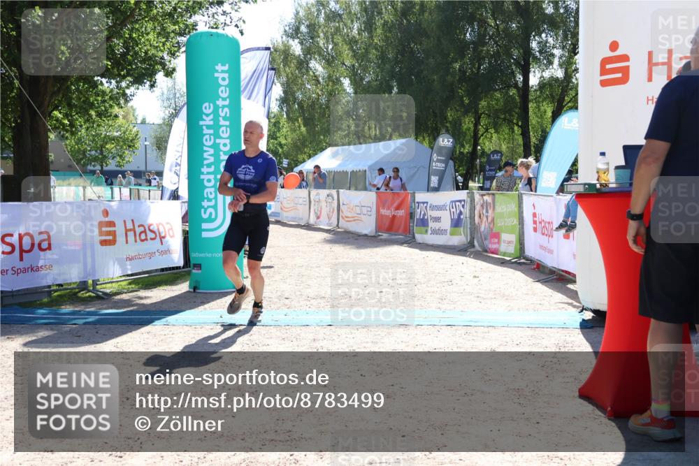 07.09.2025 - 19. Norderstedt Triathlon Zöllner http://msf.ph/oto/8783499 07.09.2025 15:13:08 Ziel 1467 meine-sportfotos.de