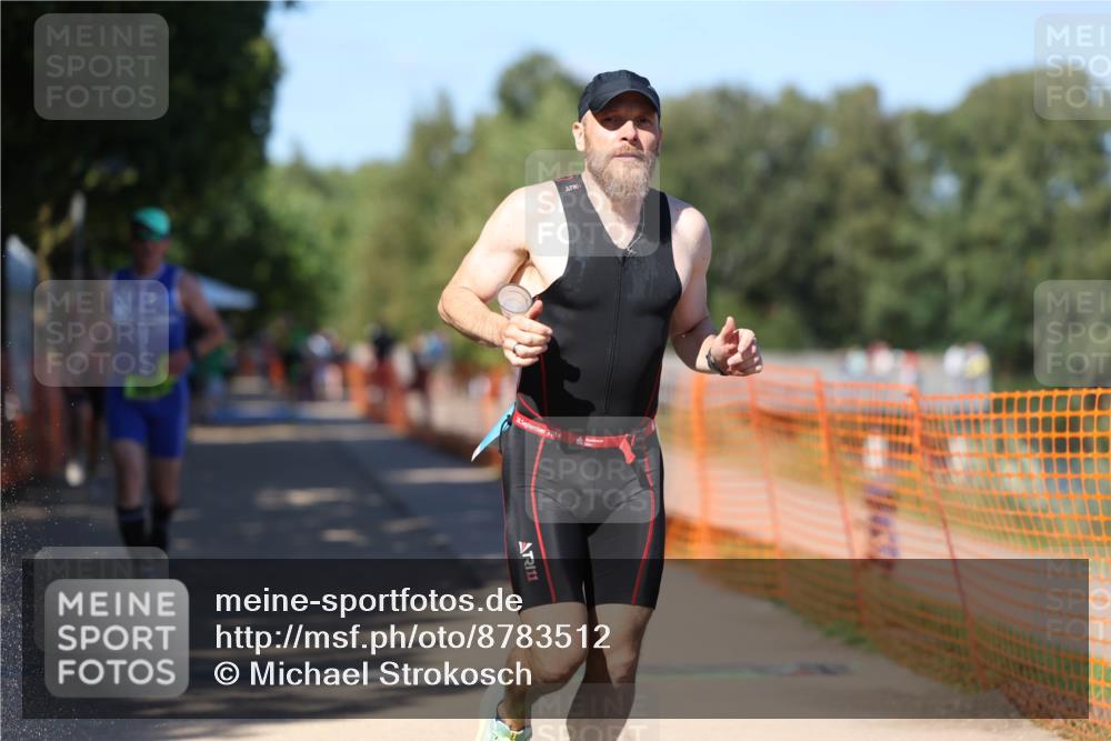 07.09.2025 - 19. Norderstedt Triathlon Michael Strokosch http://msf.ph/oto/8783512 07.09.2025 15:17:08 Laufen 395, 961, 967 meine-sportfotos.de