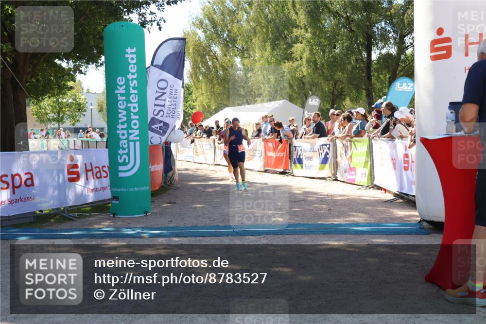 07.09.2025 - 19. Norderstedt Triathlon Zöllner http://msf.ph/oto/8783527 07.09.2025 13:05:13 Ziel 195, 1242 meine-sportfotos.de