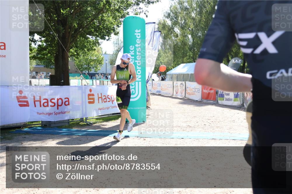 07.09.2025 - 19. Norderstedt Triathlon Zöllner http://msf.ph/oto/8783554 07.09.2025 15:14:09 Ziel 994 meine-sportfotos.de