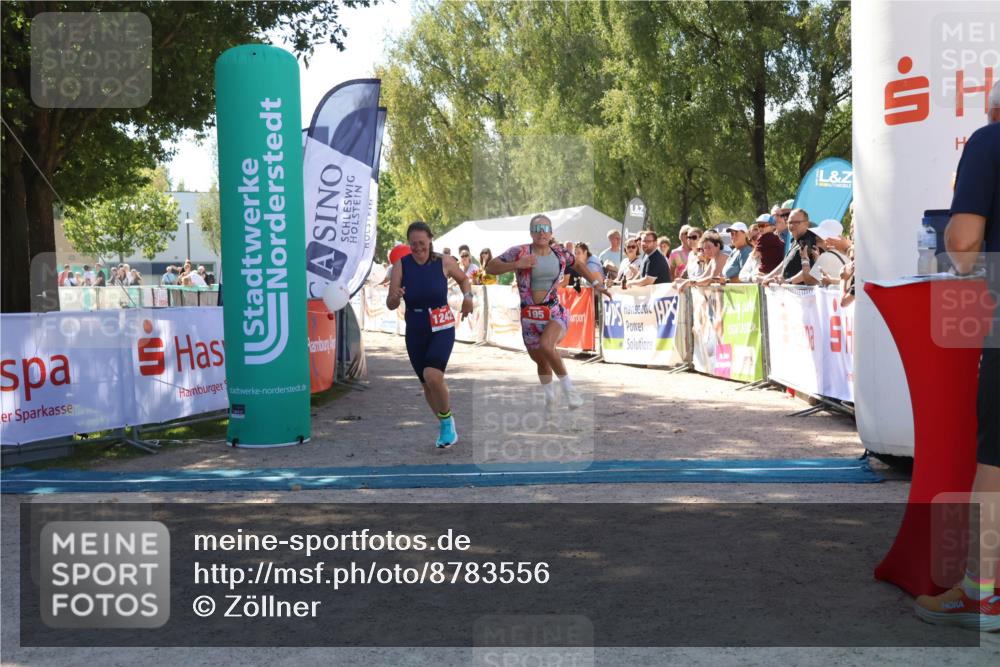 07.09.2025 - 19. Norderstedt Triathlon Zöllner http://msf.ph/oto/8783556 07.09.2025 13:05:15 Ziel 195, 1242 meine-sportfotos.de