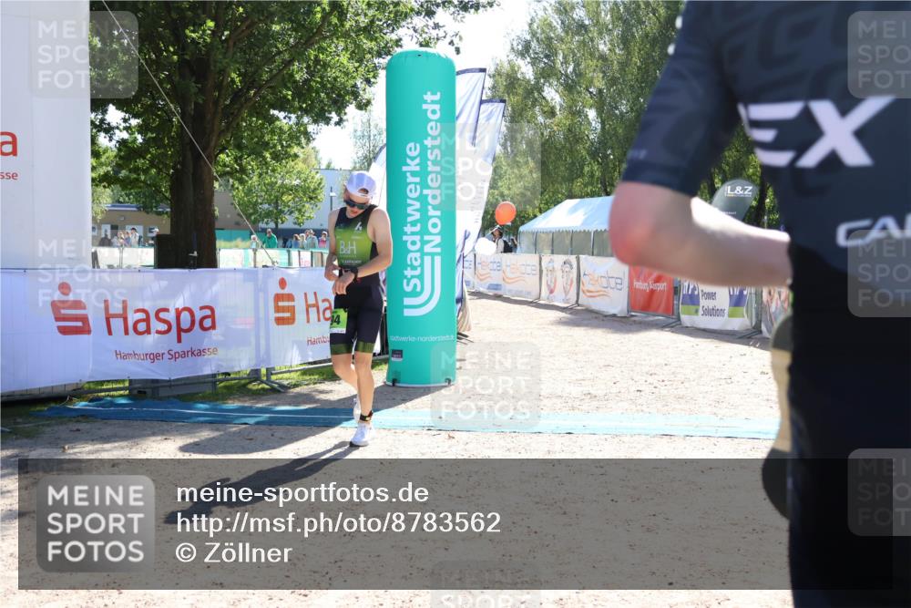 07.09.2025 - 19. Norderstedt Triathlon Zöllner http://msf.ph/oto/8783562 07.09.2025 15:14:09 Ziel 994 meine-sportfotos.de