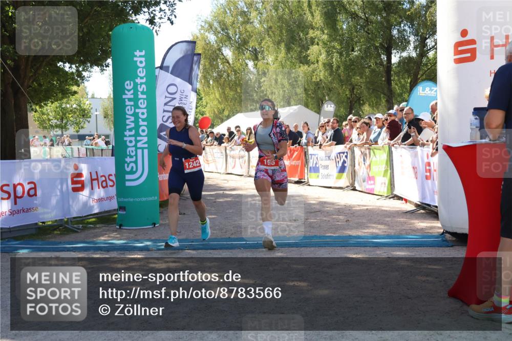 07.09.2025 - 19. Norderstedt Triathlon Zöllner http://msf.ph/oto/8783566 07.09.2025 13:05:15 Ziel 195, 1242 meine-sportfotos.de