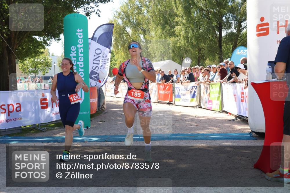 07.09.2025 - 19. Norderstedt Triathlon Zöllner http://msf.ph/oto/8783578 07.09.2025 13:05:16 Ziel 195, 1242 meine-sportfotos.de
