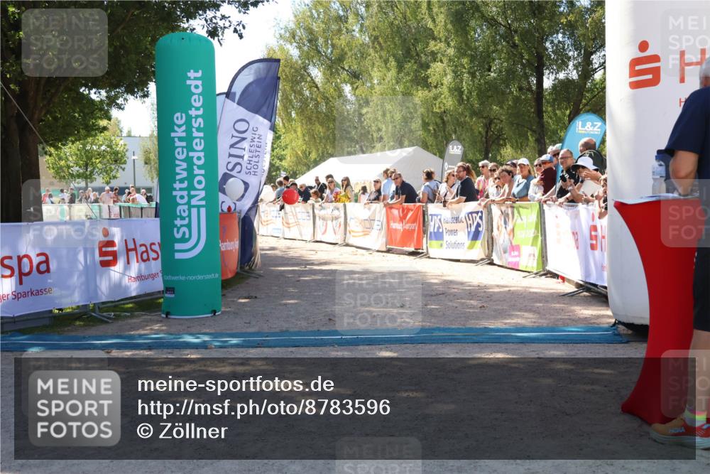 07.09.2025 - 19. Norderstedt Triathlon Zöllner http://msf.ph/oto/8783596 07.09.2025 13:05:17 Ziel 195, 1242 meine-sportfotos.de