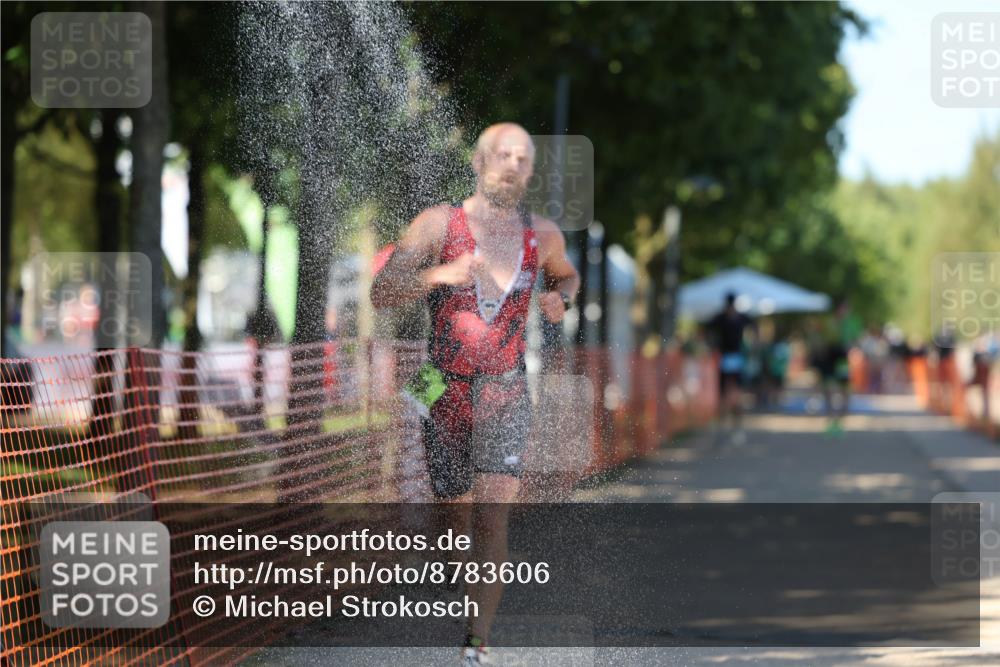 07.09.2025 - 19. Norderstedt Triathlon Michael Strokosch http://msf.ph/oto/8783606 07.09.2025 15:17:13 Laufen 961, 967 meine-sportfotos.de
