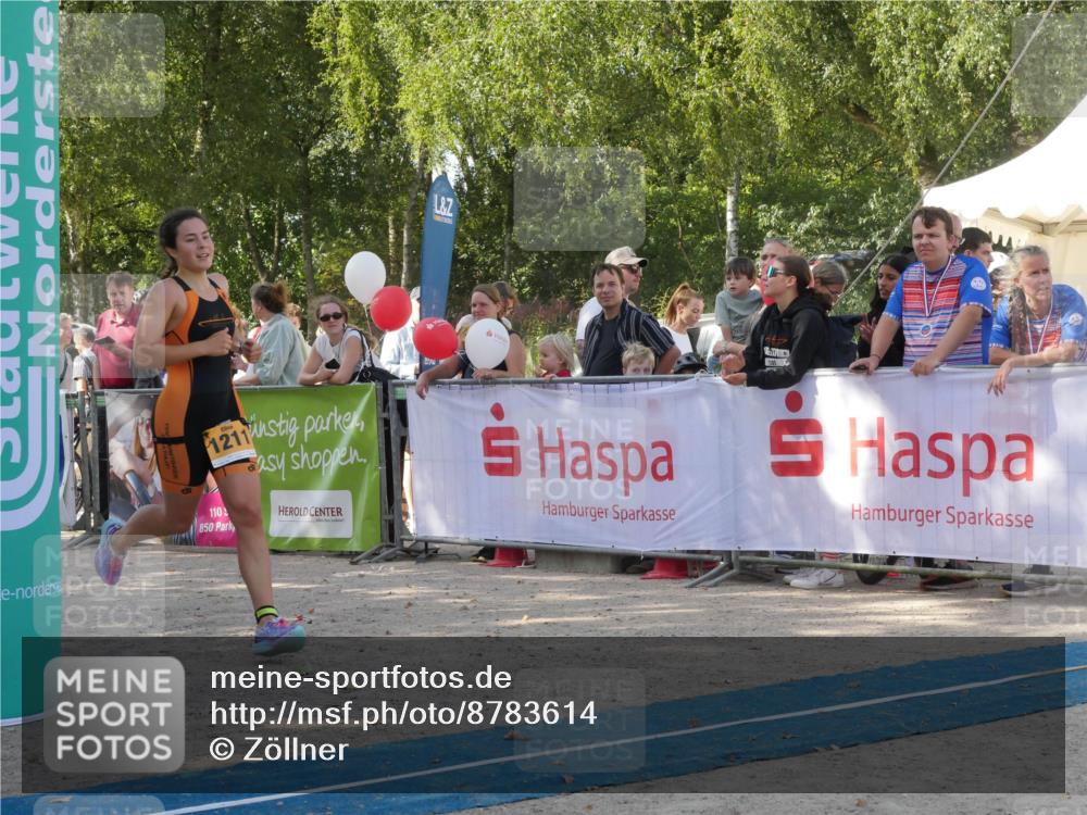 07.09.2025 - 19. Norderstedt Triathlon Zöllner http://msf.ph/oto/8783614 07.09.2025 11:58:19 Ziel 1179, 1186, 1211 meine-sportfotos.de