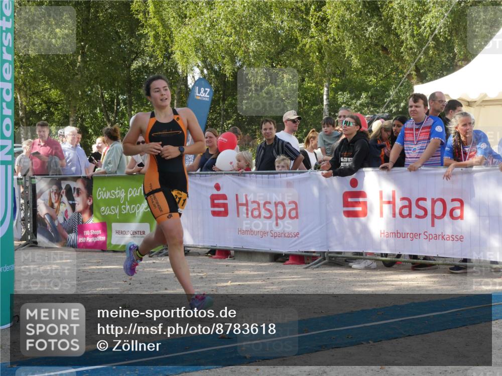 07.09.2025 - 19. Norderstedt Triathlon Zöllner http://msf.ph/oto/8783618 07.09.2025 11:58:19 Ziel 1179, 1186, 1211 meine-sportfotos.de