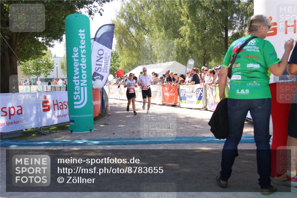 07.09.2025 - 19. Norderstedt Triathlon Zöllner http://msf.ph/oto/8783655 07.09.2025 13:05:52 Ziel 737, 738 meine-sportfotos.de