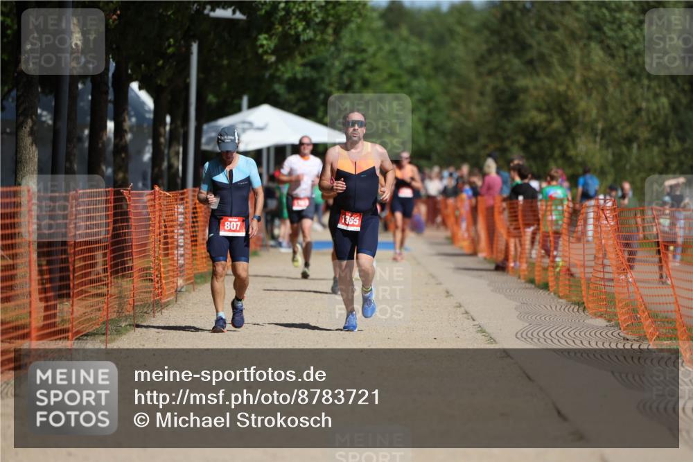 07.09.2025 - 19. Norderstedt Triathlon Michael Strokosch http://msf.ph/oto/8783721 07.09.2025 12:15:20 Laufen 1301, 1365 meine-sportfotos.de