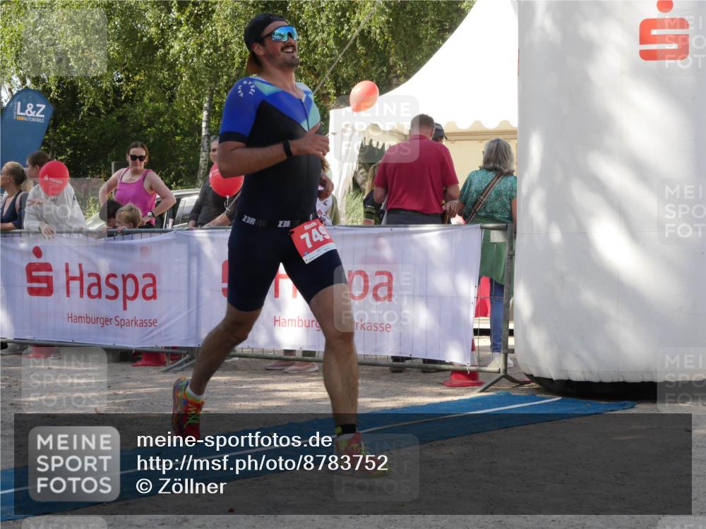 07.09.2025 - 19. Norderstedt Triathlon Zöllner http://msf.ph/oto/8783752 07.09.2025 12:00:49 Ziel 749, 1184 meine-sportfotos.de