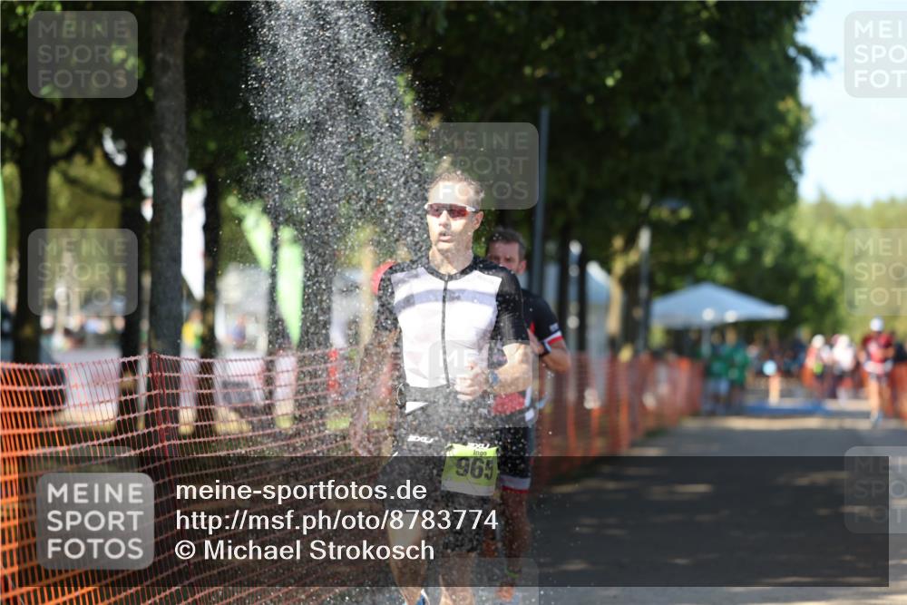 07.09.2025 - 19. Norderstedt Triathlon Michael Strokosch http://msf.ph/oto/8783774 07.09.2025 15:17:38 Laufen 982, 983 meine-sportfotos.de