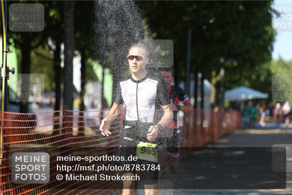 07.09.2025 - 19. Norderstedt Triathlon Michael Strokosch http://msf.ph/oto/8783784 07.09.2025 15:17:38 Laufen 982, 983 meine-sportfotos.de