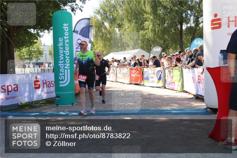 07.09.2025 - 19. Norderstedt Triathlon Zöllner http://msf.ph/oto/8783822 07.09.2025 13:06:23 Ziel 1237, 1260, 1296 meine-sportfotos.de