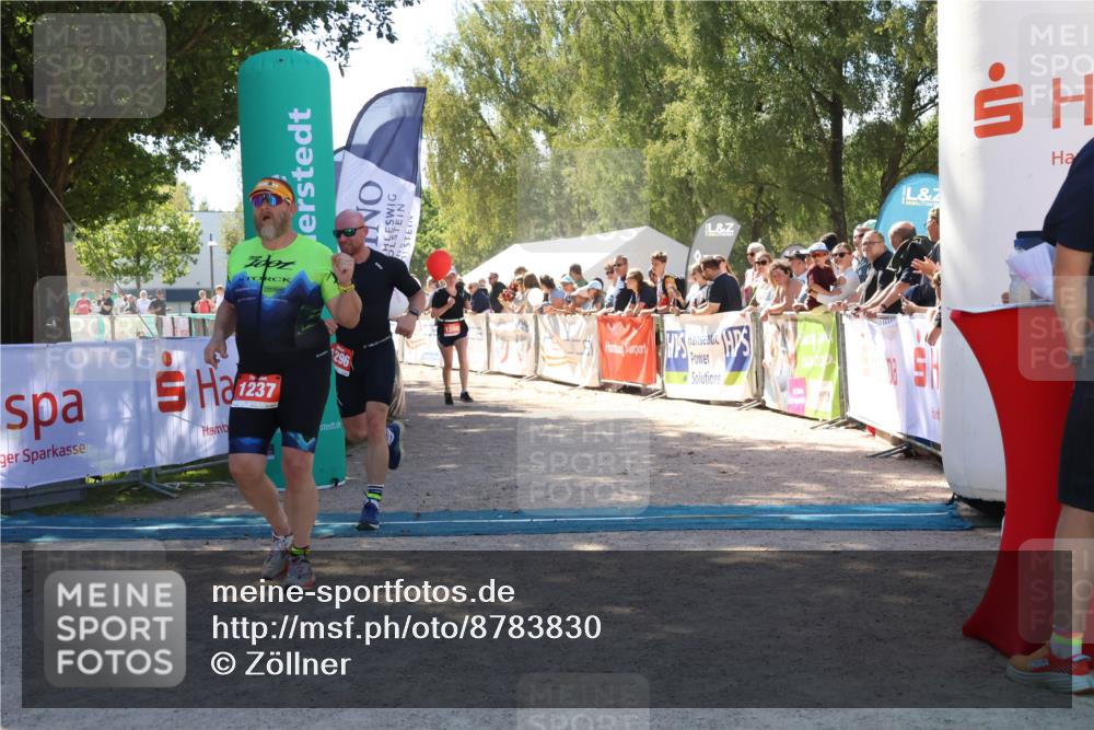 07.09.2025 - 19. Norderstedt Triathlon Zöllner http://msf.ph/oto/8783830 07.09.2025 13:06:23 Ziel 1237, 1260, 1296 meine-sportfotos.de
