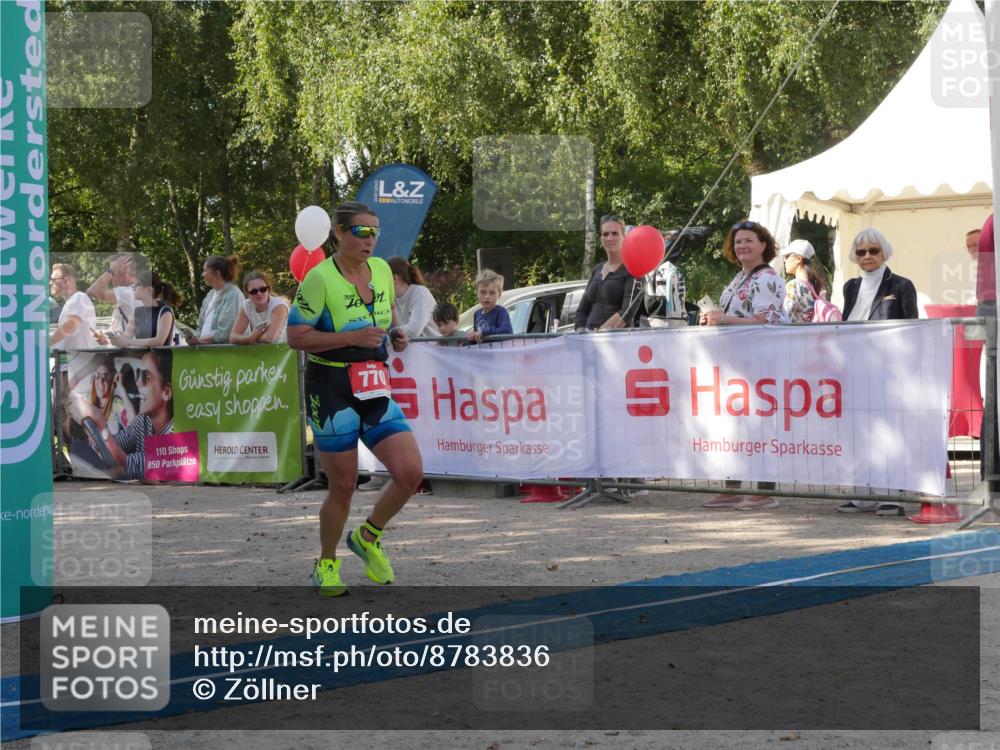07.09.2025 - 19. Norderstedt Triathlon Zöllner http://msf.ph/oto/8783836 07.09.2025 12:01:56 Ziel 770, 1208 meine-sportfotos.de
